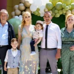 Ονειρική Φωτογράφιση σε Γαλάζιο Σκηνικό: Η Βάπτιση του Χρήστου στον Μύτικα - 0390 - Promo